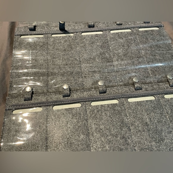 Sunglasses Organizer - Picture 2 of 7